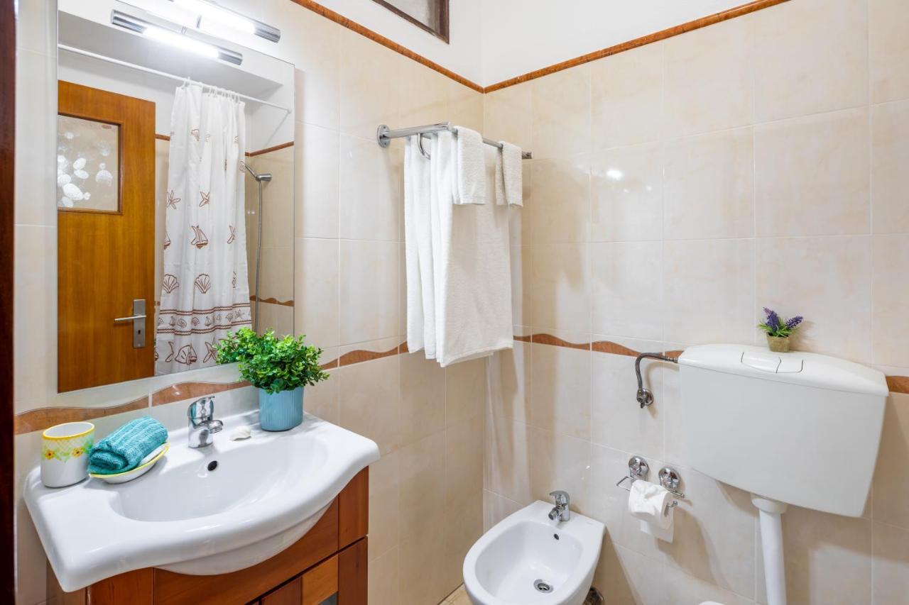 Apartamento Pe Na Areia, Armacao De Pera Bagian luar foto