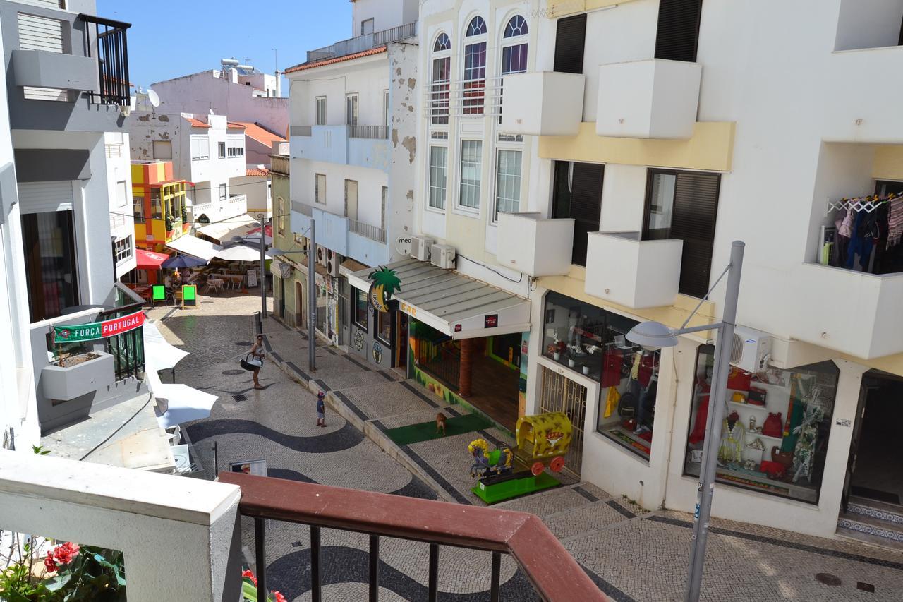 Apartamento Pe Na Areia, Armacao De Pera Bagian luar foto