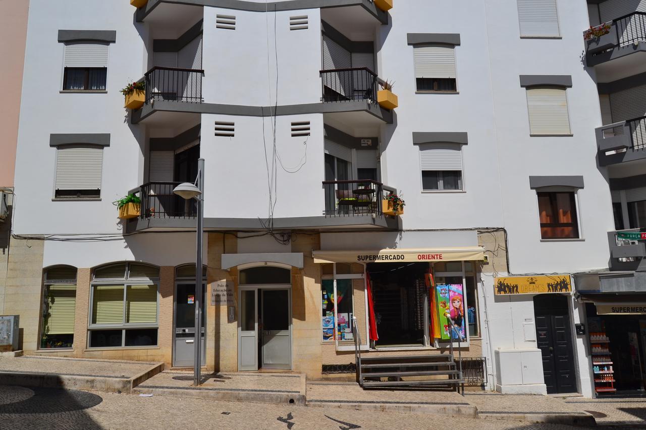Apartamento Pe Na Areia, Armacao De Pera Bagian luar foto